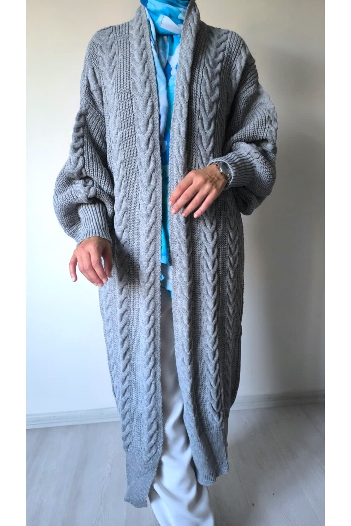 Kadın Gri Uzun Oversize Triko Hırka Kışlık Saç Örgülü Midi Boy