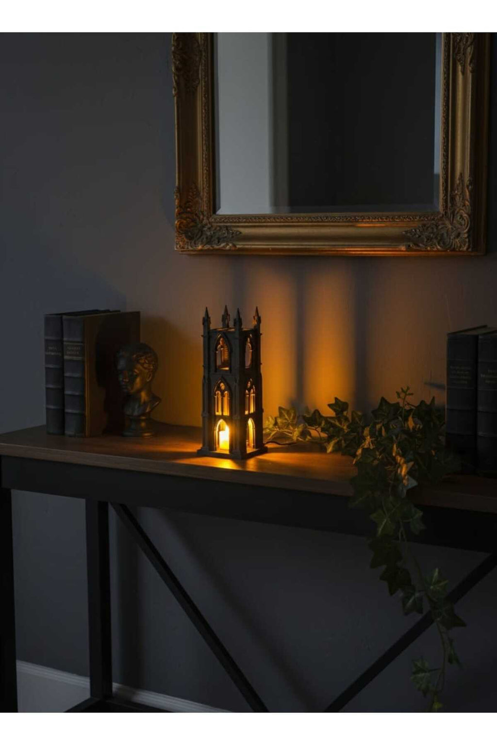 3D Siyah İskandinav Gotik Şato Tasarımlı Dekoratif LED Mumluk ve Ev Ofis Dekor Biblo