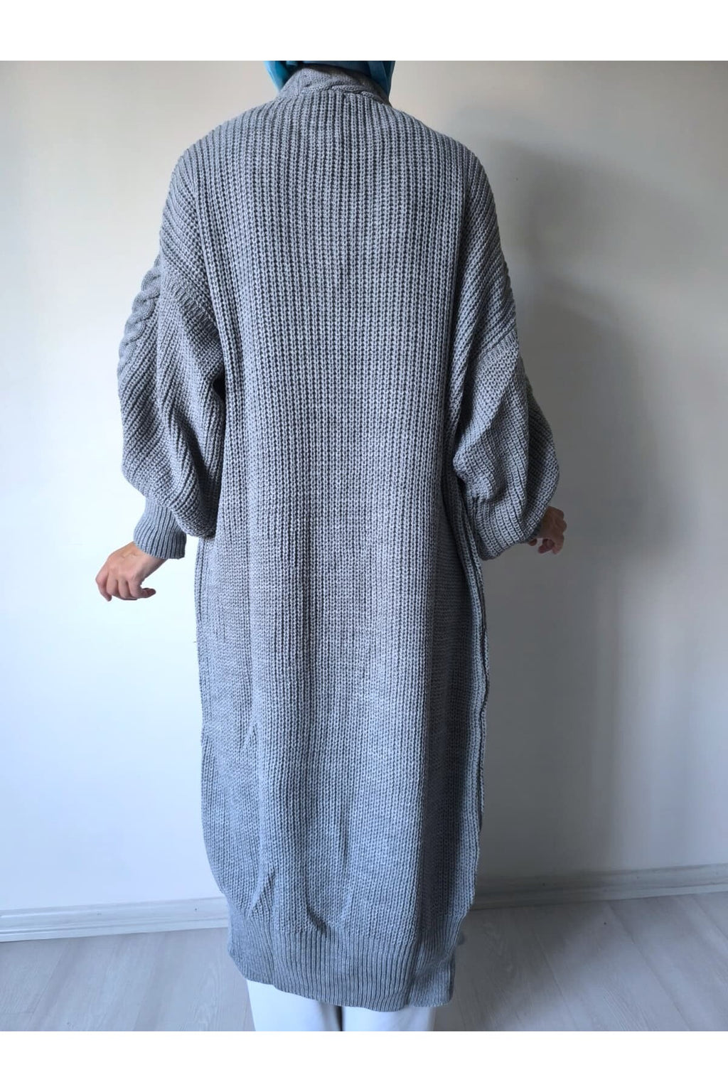 Kadın Gri Uzun Oversize Triko Hırka Kışlık Saç Örgülü Midi Boy