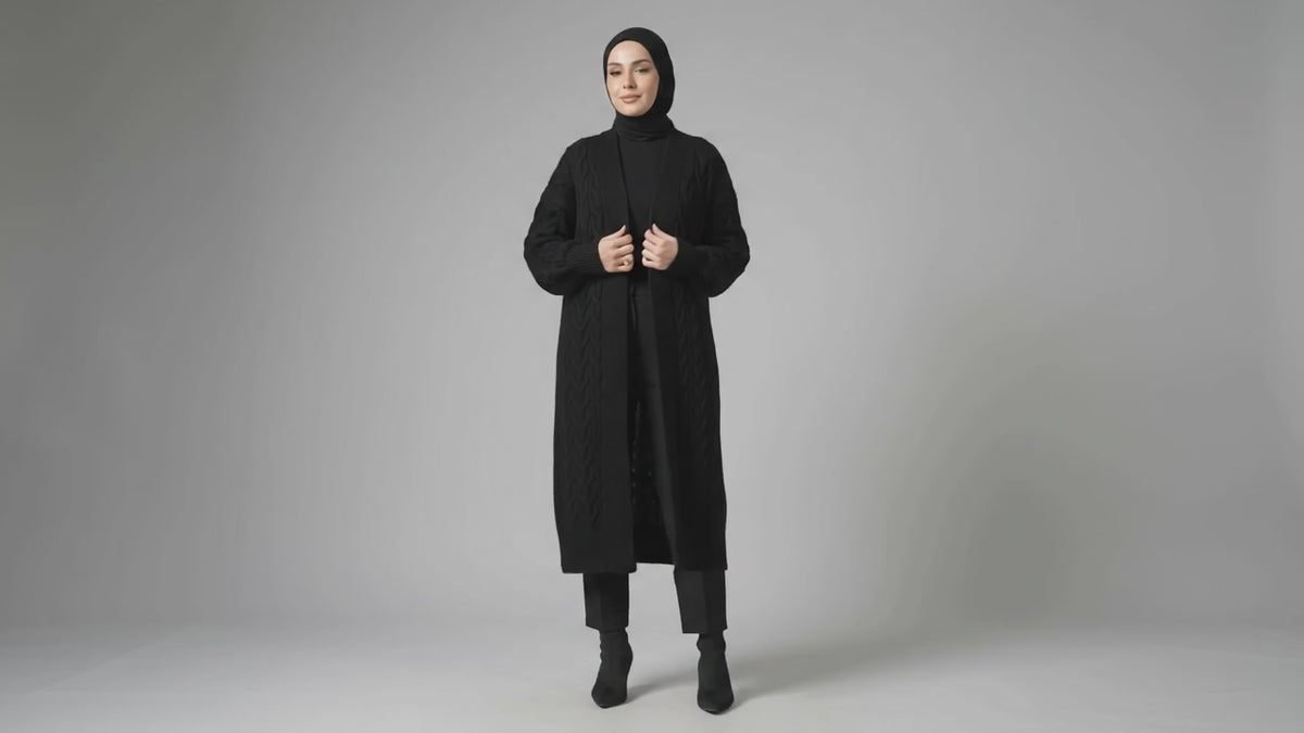 Siyah Kadın Uzun Oversize Saç Örgüsü Triko Hırka